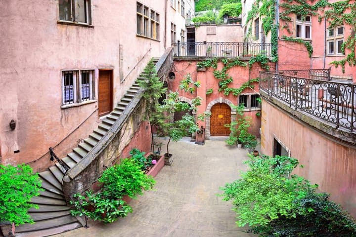 French Wine Tasting Private Guided Tour in Lyon