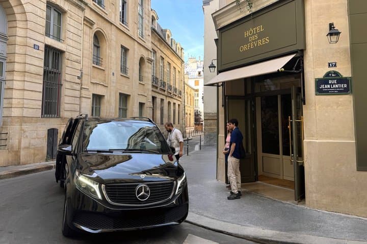Louvre Exclusive Tour – Private Guide & Hotel Pickup in Paris