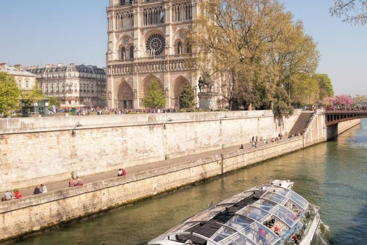 Paris Romance: Madeleine, Perfume Making & Seine River Cruise