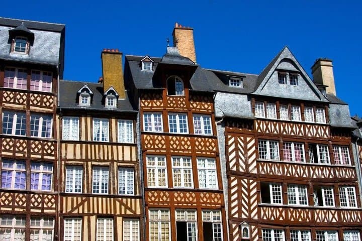 TOP Rennes: Private Guided Tour with Your Mobile