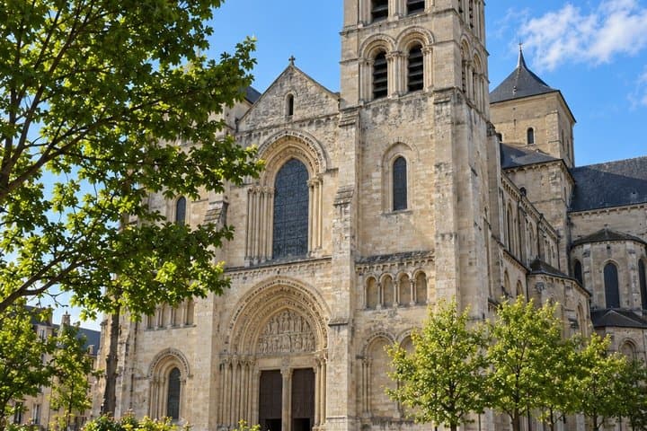 Self Guided Podcast Tour Reims Empires of the Champagne Widows