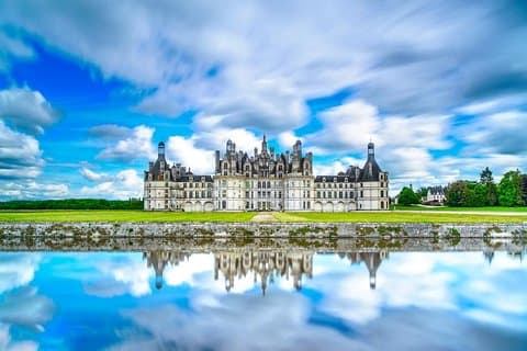 Loire Valley Full-Day Private Guided Tour wih Hotel Pickup