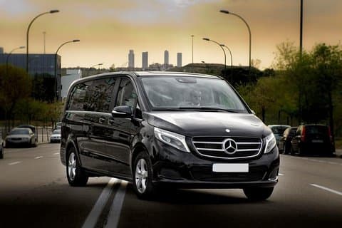 Private Transfer from Disneyland Paris to Paris Beauvias BVA