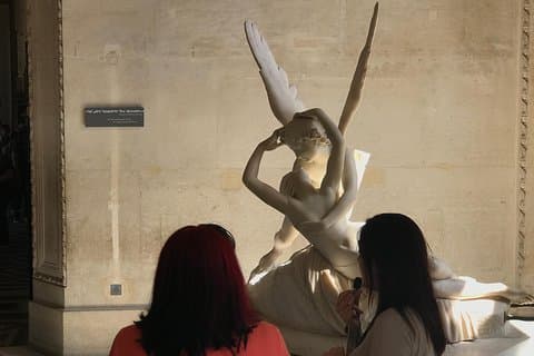 Small Group Guided Tour of the Louvre Museum