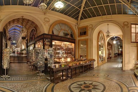 Scavenger Hunt in the Covered Passages of Paris