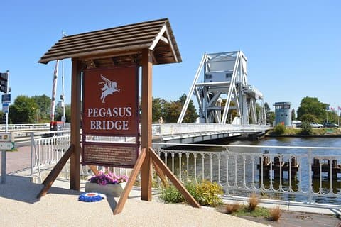 Pegasus Bridge, Bénouville