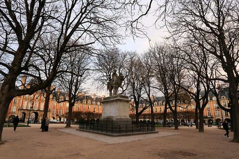 Louis XIV statue, Marais, Place des Vosges Paris