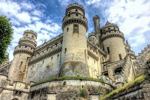 Pierrefonds Castle - Transportation Private Trip