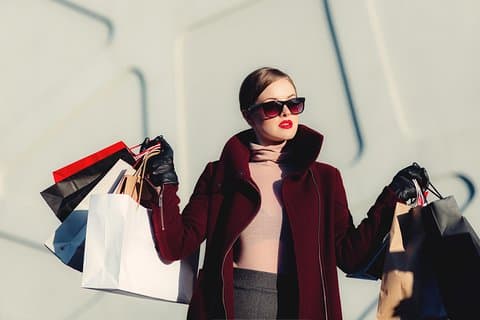 PARIS : Day of shopping with private driver to discover French luxury boutiques