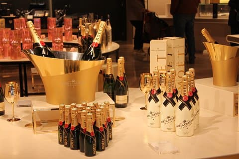 Moet & Hautvillers & Your Choice - Custom Planned & Private Car