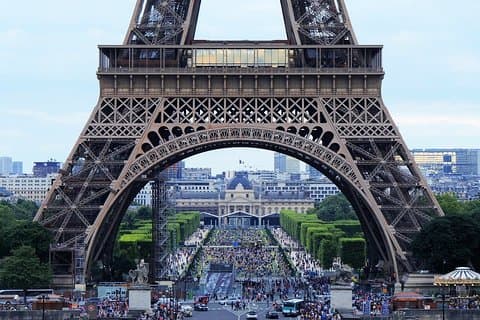 Paris Private Walking Tour With A Professional Guide