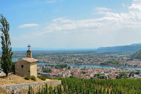 Full Day Guided Wine Tour with Tasting and Lunch