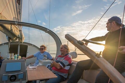 Sea trip in a fast and comfortable sailboat in Leucate: privatization 1/2d