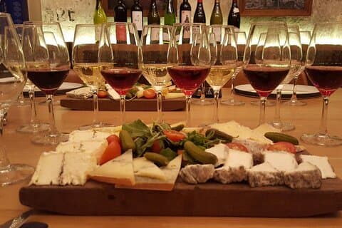 4 Hour Photoshoot by Professional Photographer with Wine Tasting