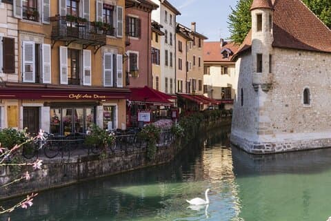 Day Trip Annecy and Aravis from Chamonix