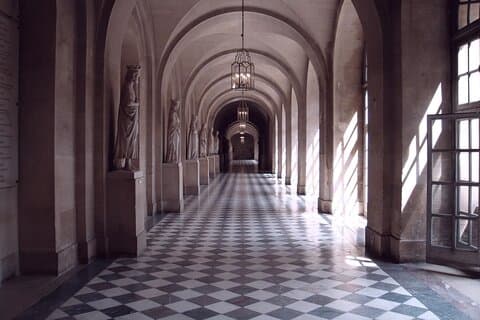 Paris Tour, Shopping, Cabaret, Lunch Cruise with CDG Transfers