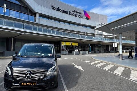 Private transfer from or to Toulouse Airport