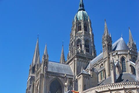 Private Normandy Tour of Bayeux, Gold Beach & Atlantic Wall