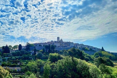 Private discovery of the hinterland of the Côte d'Azur