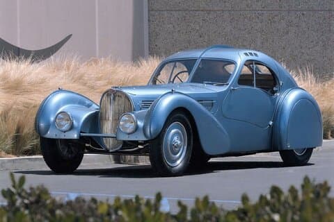 2 hours Paris Private Vintage Car Tour with hotel Pick up and Drop