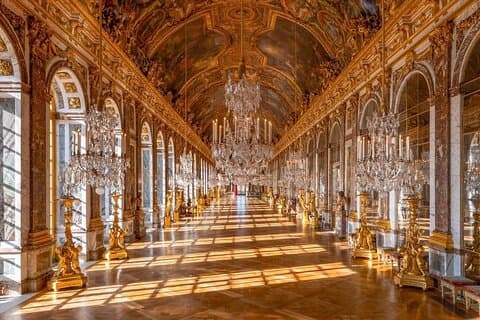 Private I From Paris tour to Magnificent Versailles and Gardens
