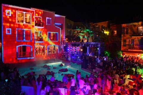 8 Hours Private Tour from Saint Tropez to Nice City Highlights