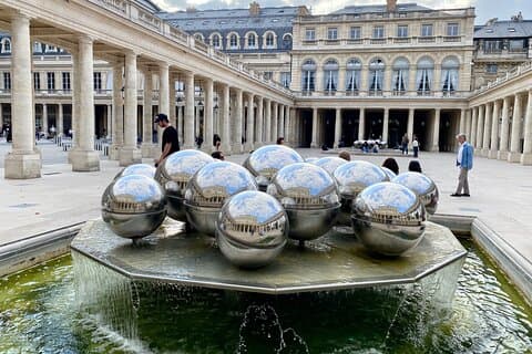Private Full-Day Paris Tour: 7 Iconic Sights by Mercedes