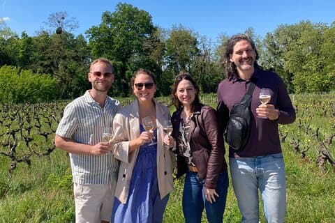 Loire VIP Wine Day from Paris: Castle, 6 Tastings& Michelin Lunch
