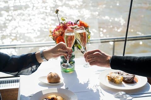 Bateaux Mouches® Lunch Cruise on the Seine River in Paris