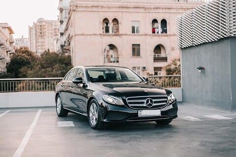 Private Transfer Bordeaux Airport BOD to Bordeaux City by Sedan