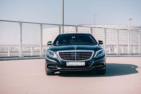 Private Luxury Car Arrival from Paris Airport Airport to Paris