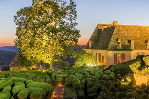 Full Day Dordogne Castles and Gardens Private Tour