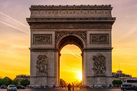 Paris Prestige City Tour Light in Private Comfort Van VIP 5H