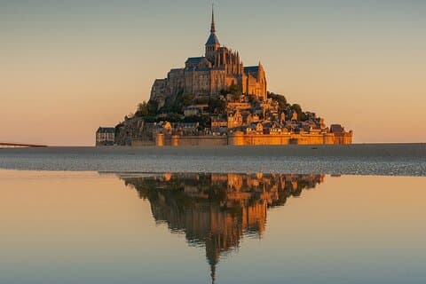 1 Day Private getaway to Mont St Michel Van VIP Departure Paris