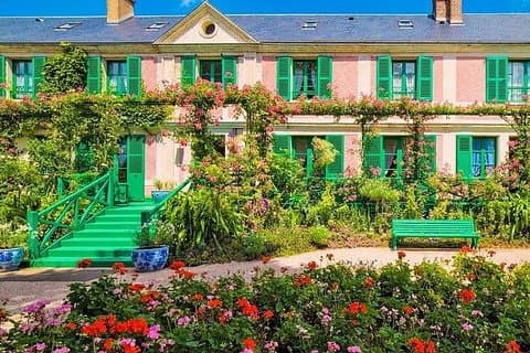 Private getaway in Giverny 8h Van Vip Departure Paris