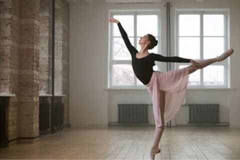 PRIVATE CLASSES DE DANSE CLASSIQUE WITH A DANCER DE THE OPERA NATIONAL DE PARIS