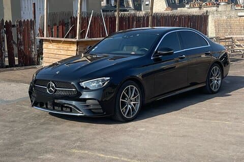 Private Transfer Paris ↔ CDG/ORY Airport - Luxury Sedan or VAN
