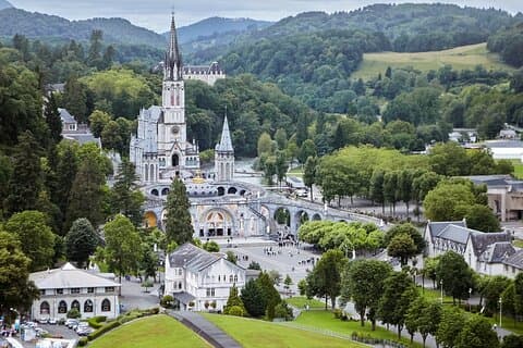 Hello Lourdes: Private 2-Hour Intro City Walk with Local Guide