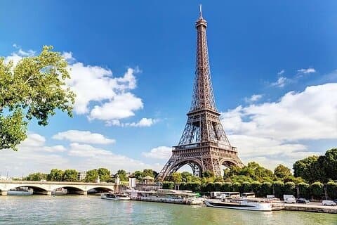 Half-Day Private Chauffeur Service Sedan or Van (6 Hours) – Paris