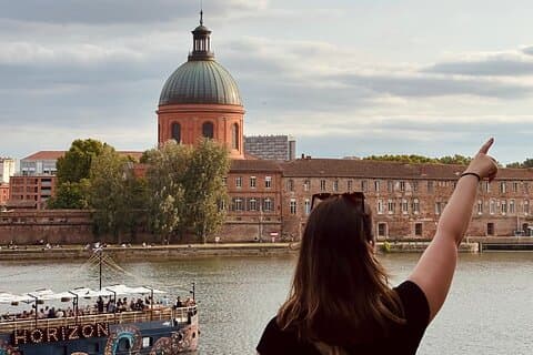 Cultural trail game in the historic center of Toulouse