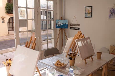We hold our classes in a lovely private studio with an interior that's both stylish and cozy - the perfect atmosphere to enjoy your creative time here!
