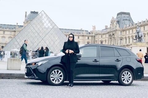 Private transfer between Orly Airport and central DE Paris