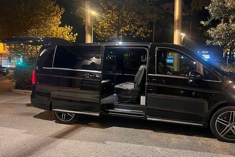 Private Transfer Paris to Amsterdam with Multilingual Driver
