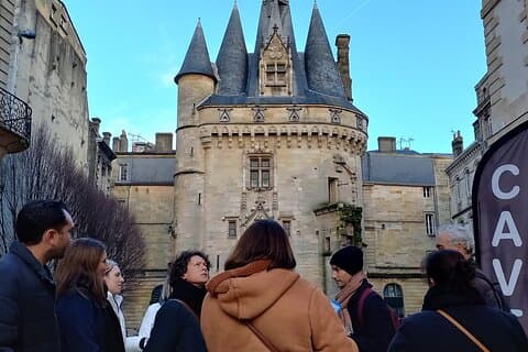 Guided tour Bordeaux Middle Ages 1492 Green Bordeaux Porte Cailhau