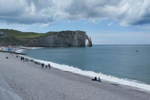 Etretat and Honor Discovery Day Check-out from Le Havre