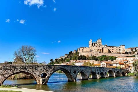 Hello Béziers: Private 2-Hour Intro City Walk with Local Guide