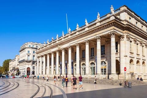 Hello Bordeaux: Private 2-Hour Intro City Walk with Local Guide
