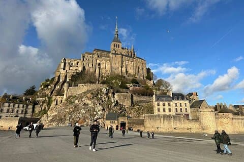 Mont-Saint-Michel and Normandy D-Day Private Day Trip from Paris