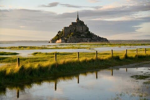 From Paris: Mont Saint-Michel Guided Day Trip with Entry
