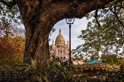 Montmartre Secret Walking Tour: Art, Love & Forbidden Stories